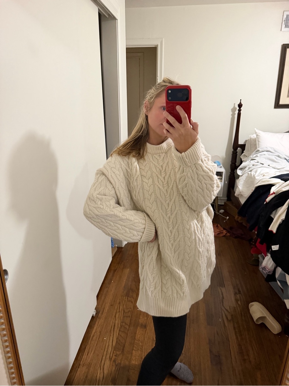 Women’s Aritzia Cable Knit Sweater - Beige | M